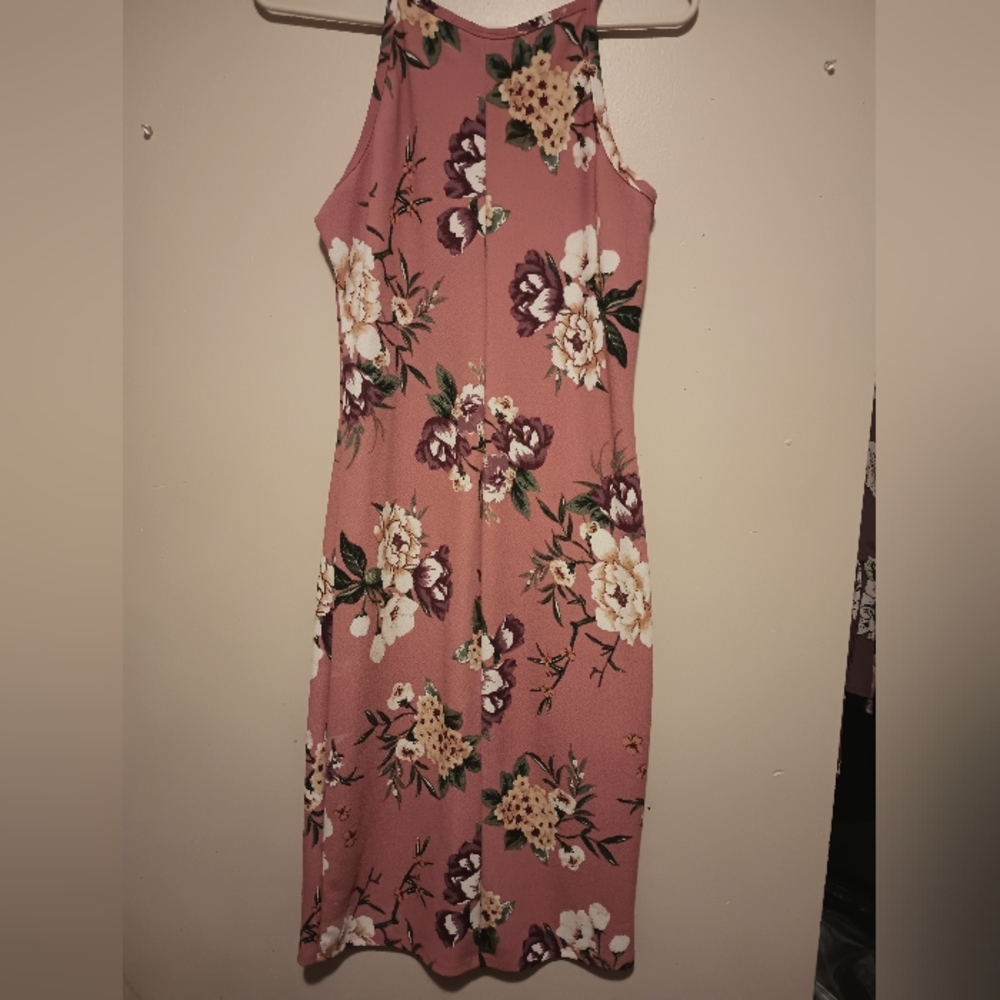 Dress - Picture 6 of 7